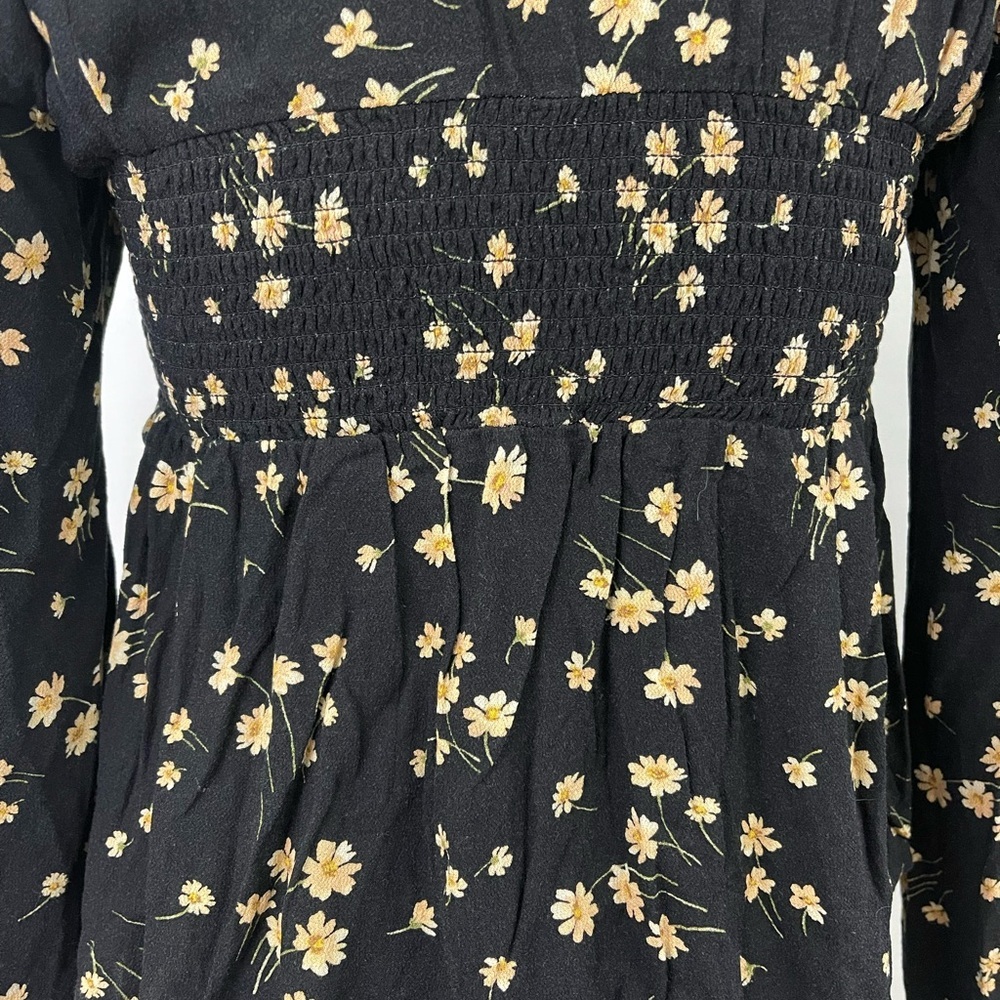 American Eagle Outfitters Blouse Womens S Black w. Yellow Floral Puff Sleeve Top - Picture 10 of 14